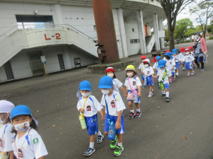 バスに乗って公園へ